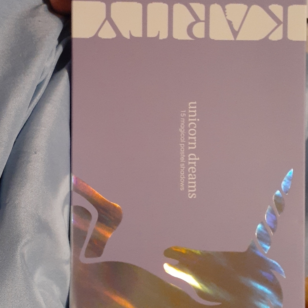 Karity unicorn dreams eyeshadow palette